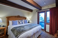 Mountain Chalet Aspen Apartment Bed